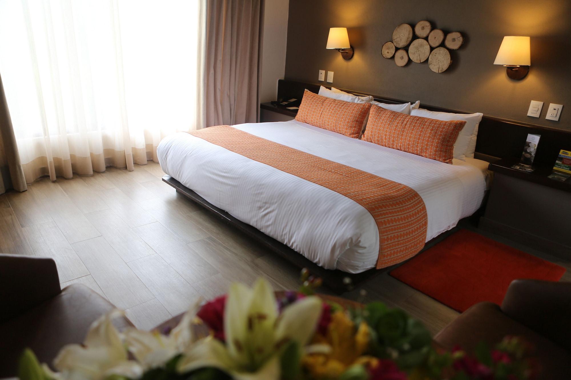 Hotel Avandaro Golf & Spa Resort บาเญเดบราโว ภายนอก รูปภาพ