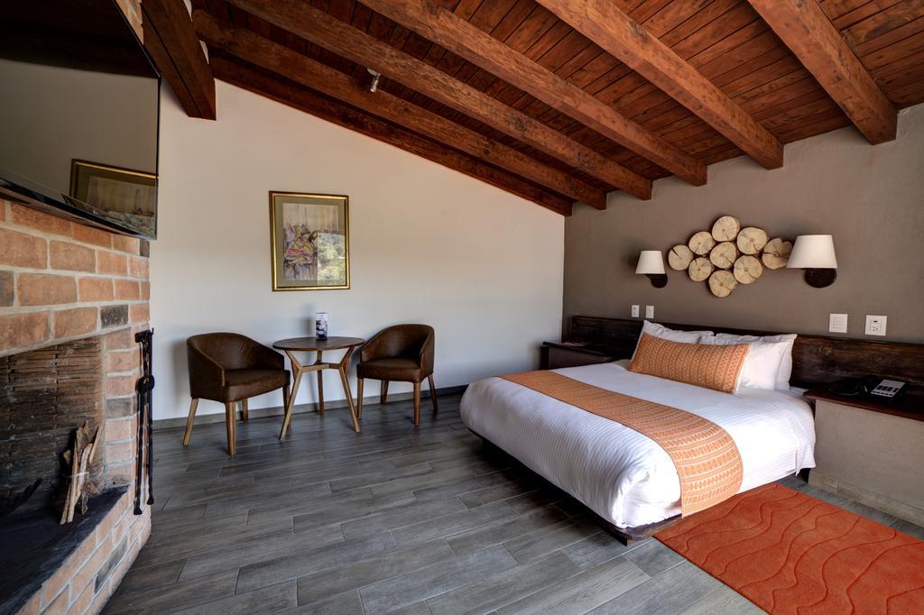 Hotel Avandaro Golf & Spa Resort บาเญเดบราโว ภายนอก รูปภาพ